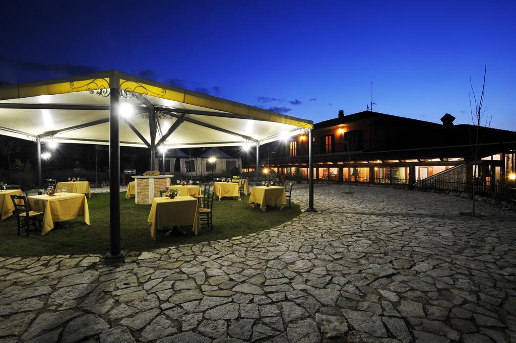 La Radice Hotel Paganica Luaran gambar